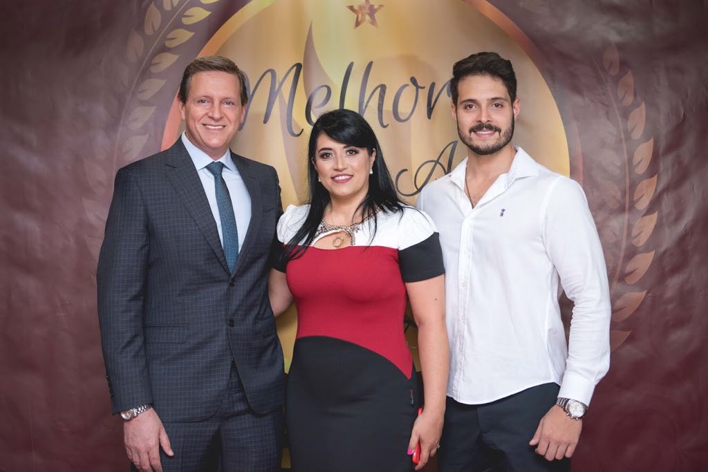 A primeira-dama, Denise do Valle e o filho do prefeito, Heliton do Valle Júnior, também prestigiaram o evento A primeira-dama, Denise do Valle e o filho do prefeito, Heliton do Valle Júnior, também prestigiaram o evento