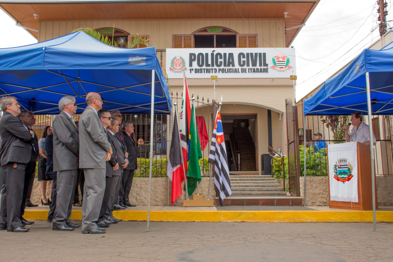 Fundado em 1994, o DP atende hoje cerca de 25 mil habitantes de diversos bairros da zona urbana e toda a área rural de Itararé Fundado em 1994, o DP atende hoje cerca de 25 mil habitantes de diversos bairros da zona urbana e toda a área rural de Itararé