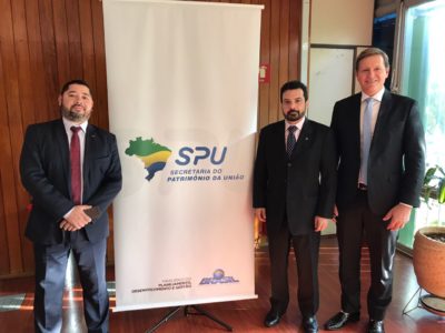 Em Brasília (DF), prefeito de Itararé (SP) solicita doação de áreas para construção de moradia popular Em Brasília (DF), prefeito de Itararé (SP) solicita doação de áreas para construção de moradia popular