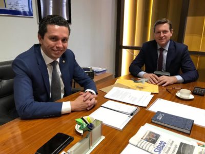 Em Brasília (DF), prefeito de Itararé (SP) se reúne com Fausto Pinato Em Brasília (DF), prefeito de Itararé (SP) se reúne com Fausto Pinato