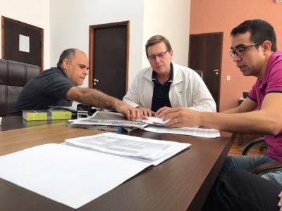 Prefeito de Itararé (SP) se reúne com equipe para discutir planos e metas da gestão em agosto Prefeito de Itararé (SP) se reúne com equipe para discutir planos e metas da gestão em agosto