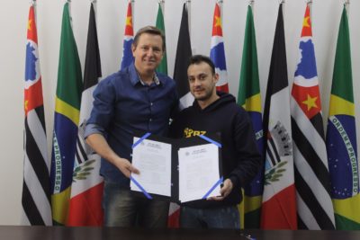 Prefeito de Itararé (SP) assina mais um convênio pelo ‘Clube de Desconto do Servidor’ Prefeito de Itararé (SP) assina mais um convênio pelo ‘Clube de Desconto do Servidor’