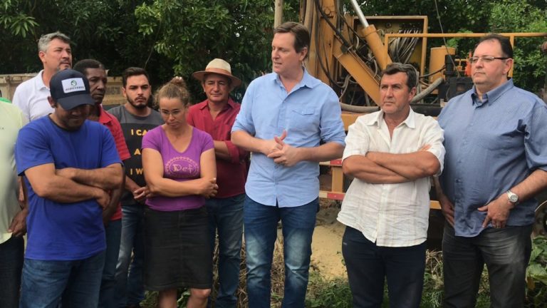 Gestão Heliton do Valle implanta poços artesianos para abastecimento da área rural de Itararé (SP)