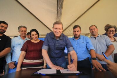Prefeito de Itararé (SP) anuncia mais de R$ 2,1 milhões de investimentos para a revitalização do Parque Linear Fábio Alves Veiga Prefeito de Itararé (SP) anuncia mais de R$ 2,1 milhões de investimentos para a revitalização do Parque Linear Fábio Alves Veiga